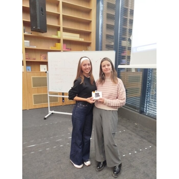 1_700x700_pad_478b24840a