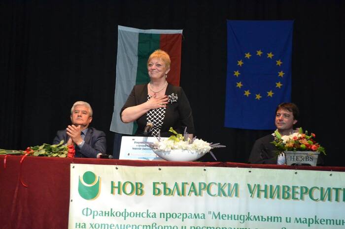 8_700x700_fit_478b24840a