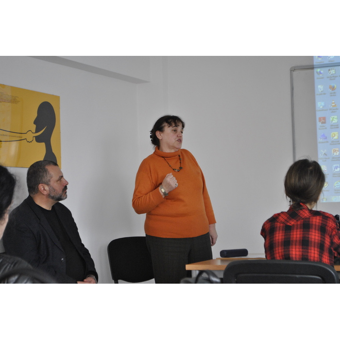 6_700x700_pad_478b24840a