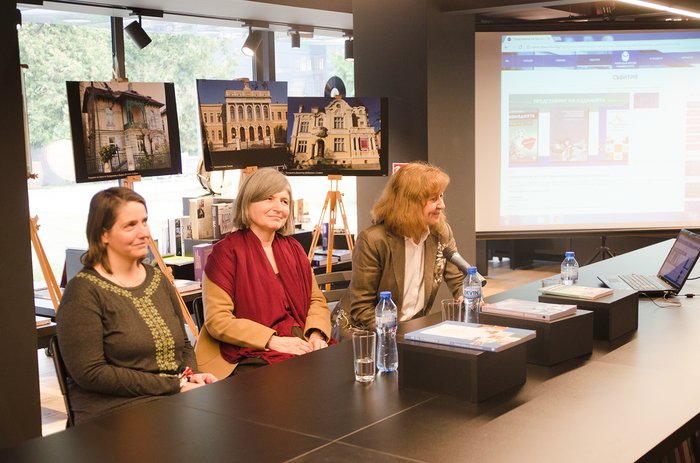 dsc-0026-2_700x700_fit_478b24840a