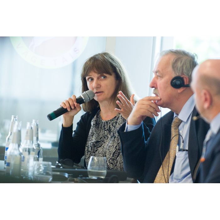 dsc-3854_700x700_pad_478b24840a