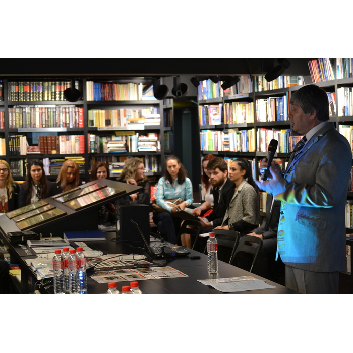 2_700x700_pad_478b24840a