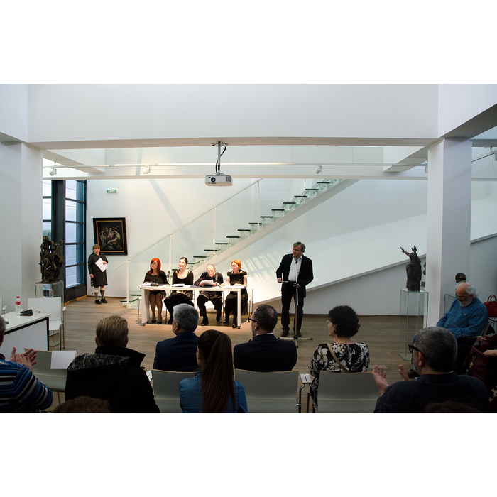 dsc-0018_700x700_pad_478b24840a