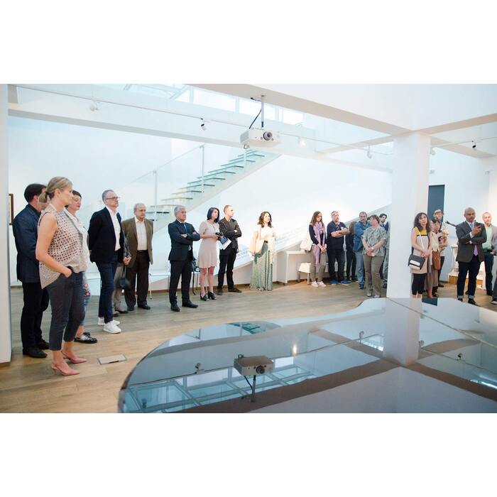 dsc-0172_700x700_pad_478b24840a