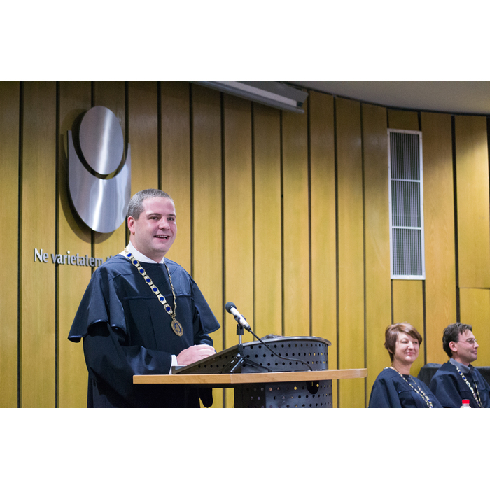 gl-as-d-r-kiril-avramov-3_700x700_pad_478b24840a