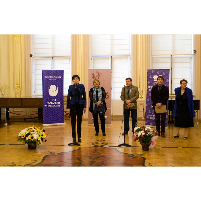 dsc-0007_700x700_pad_478b24840a