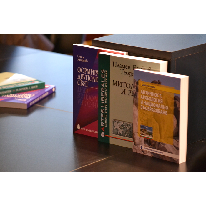 1_700x700_pad_478b24840a