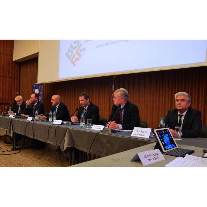 12-optimized_700x700_pad_478b24840a