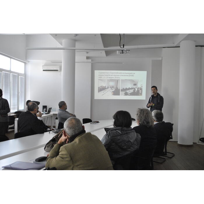 2_700x700_pad_478b24840a