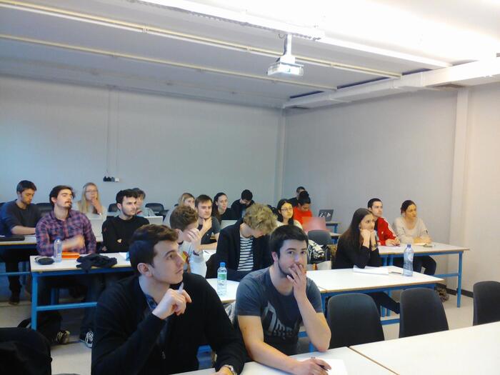 etudiants-ulb_700x700_fit_478b24840a