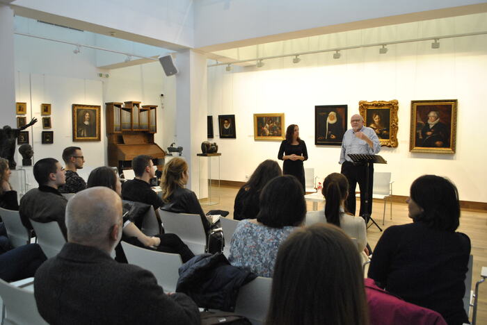 6_700x700_fit_478b24840a