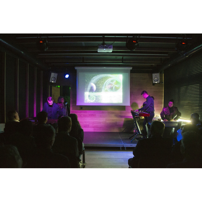 dsc-0811_700x700_pad_478b24840a