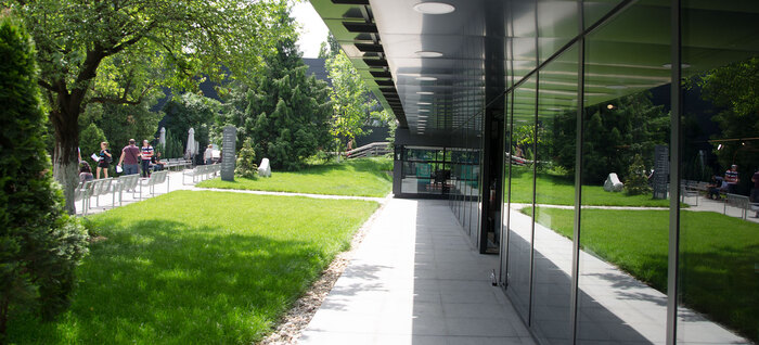 dsc-0009-2_700x700_fit_478b24840a