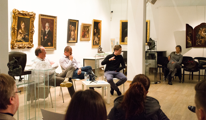 diskusionen-club6_700x700_fit_478b24840a