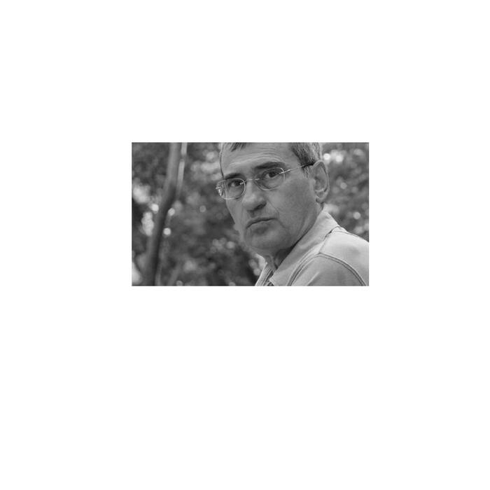 humanitaristika2_700x700_pad_478b24840a