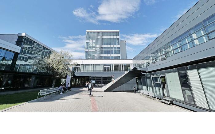 forum-carieri-slide9_700x700_fit_478b24840a