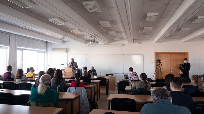 lekcia-for-ukraine_700x700_fit_478b24840a