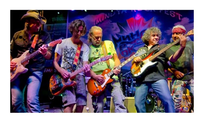 rock_700x700_fit_478b24840a