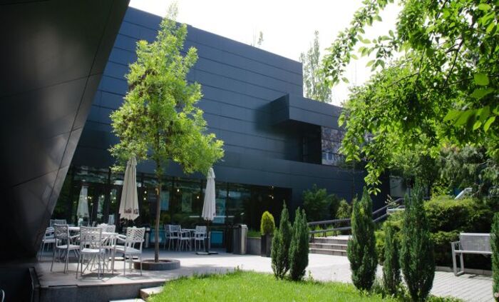 new-bulgarian-university-theatre-entry_700x700_fit_478b24840a