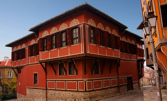 balabanova-kushta-final_700x700_fit_478b24840a