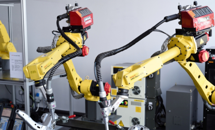 demonstracii-s-roboti_700x700_fit_478b24840a