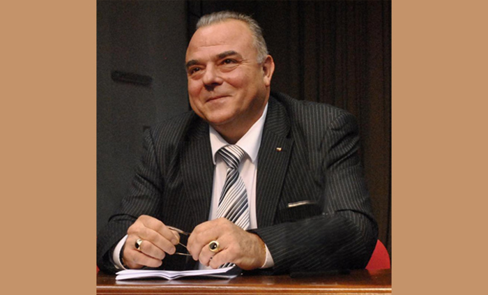 prof-stavri_700x700_fit_478b24840a