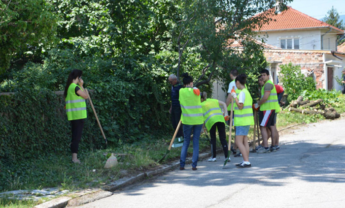 grupa-studenti-bnr_700x700_fit_478b24840a