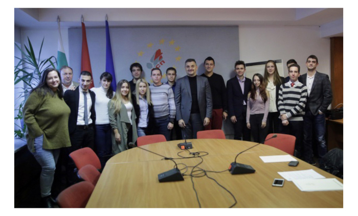 kiril-dobrev_700x700_fit_478b24840a