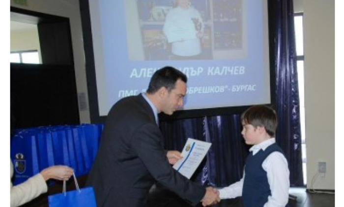 kmetut-nikolov_700x700_fit_478b24840a