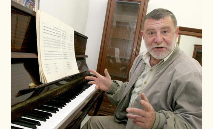 stefan-dragostinov_700x700_fit_478b24840a