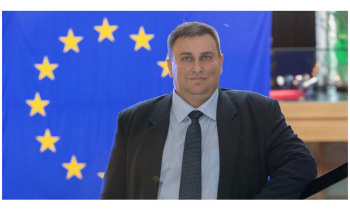 2-korica-novini-bg_700x700_fit_478b24840a