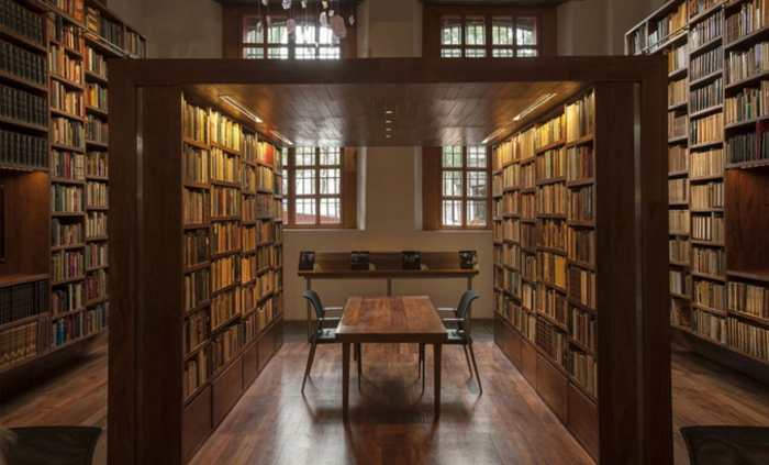 bibliotekata_700x700_fit_478b24840a