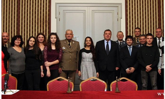 karakacanov_700x700_fit_478b24840a