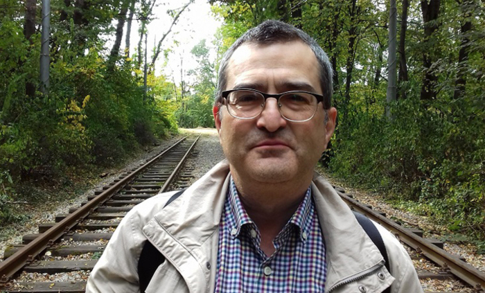 rumen-petrov-az-cheta_700x700_fit_478b24840a