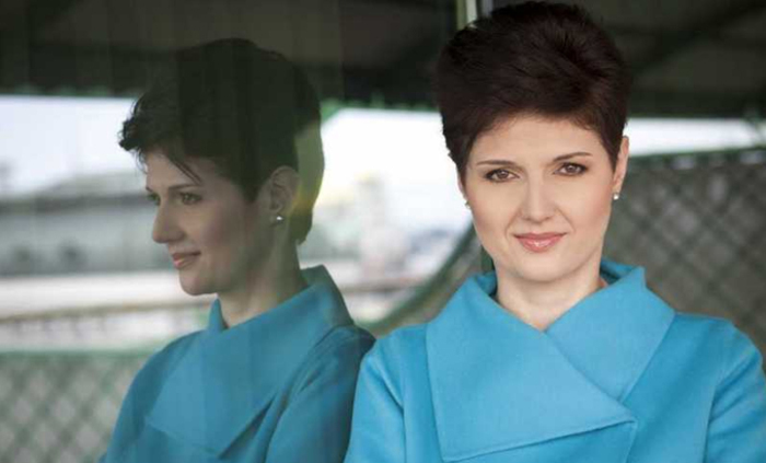 zulieta-manager-bg_700x700_fit_478b24840a
