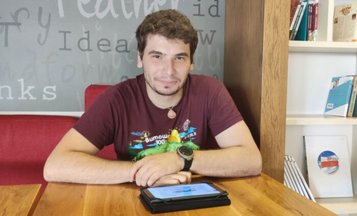 stefan-vojvodov-webcafe_700x700_fit_478b24840a