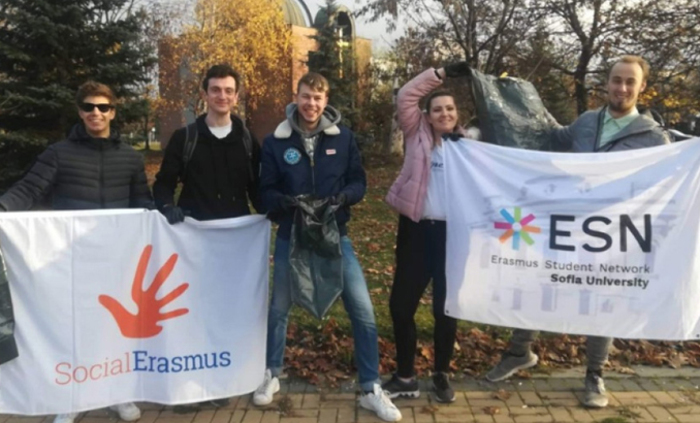 erasmus-students-bnr_700x700_fit_478b24840a