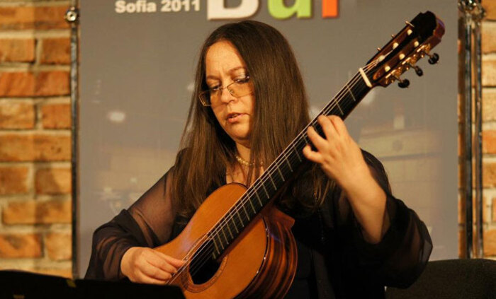 milena-vulcheva-plevenguitarfestival_700x700_fit_478b24840a