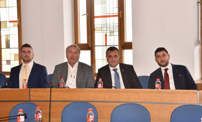 vmro_700x700_fit_478b24840a