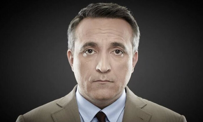 robert-qnakiev-tribune-bg_700x700_fit_478b24840a