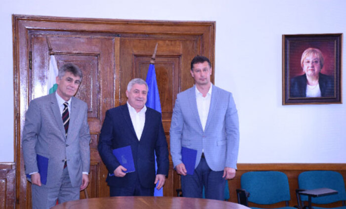 uni-v-sutrudnichestvo-bnr_700x700_fit_478b24840a