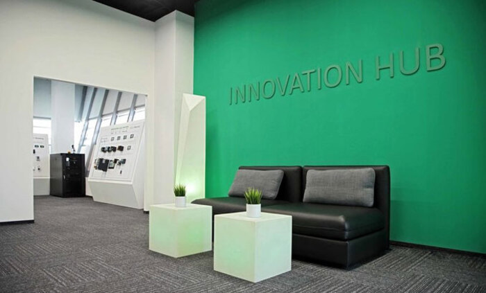 schneider_700x700_fit_478b24840a