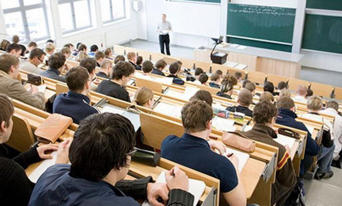 studenti-medianews-bg_700x700_fit_478b24840a