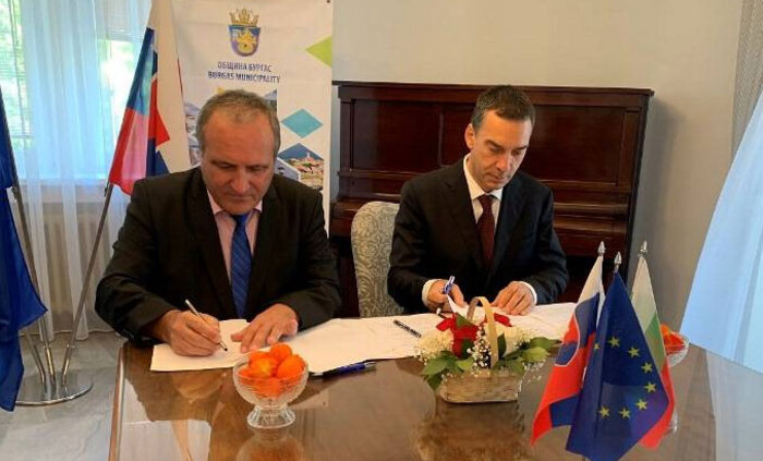 burgas-bratislava_700x700_fit_478b24840a