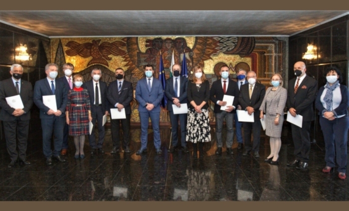 vodeshti-universiteti_700x700_fit_478b24840a