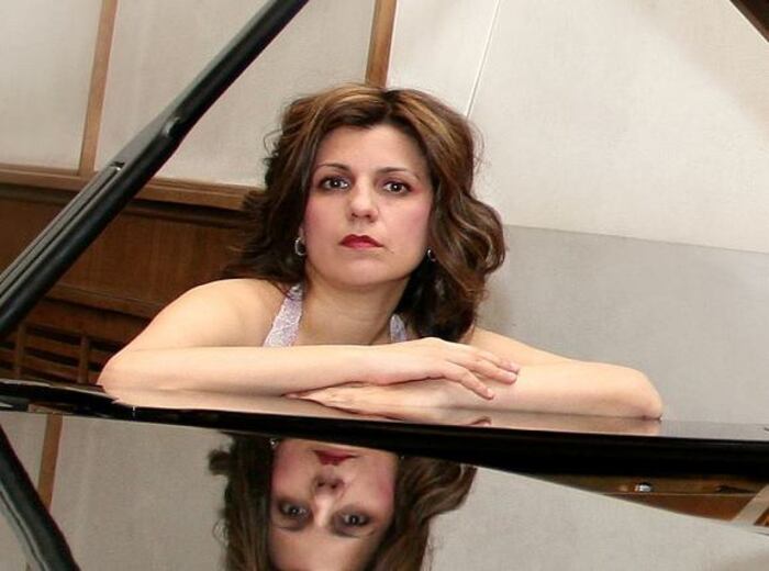 desislava_700x700_fit_478b24840a