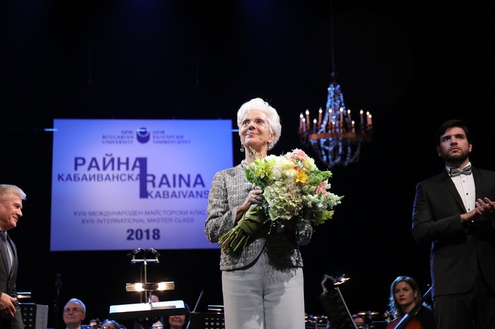 2-raina-krum-stoev_700x700_fit_478b24840a