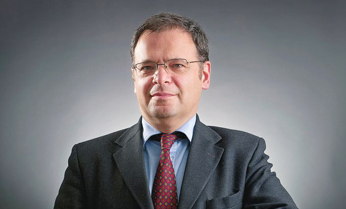 06-julian-popov-sp-manager-678x410-crop-478b24840a_700x700_fit_478b24840a