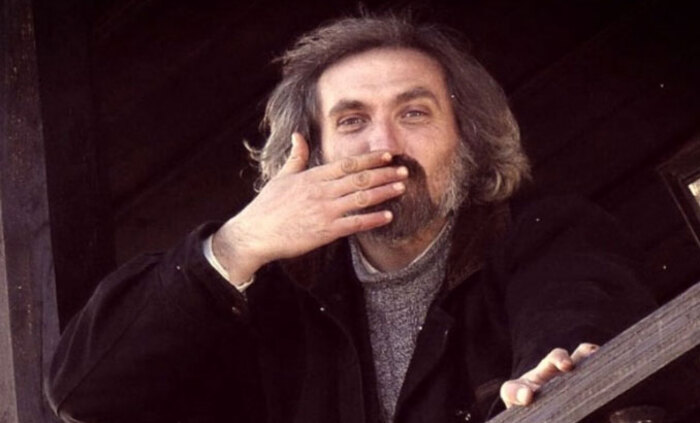 izborat-na-poeta-hemusnews_700x700_fit_478b24840a