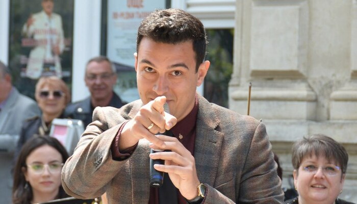 46bfaef8c8be4758b59901e44a342271_700x700_fit_478b24840a